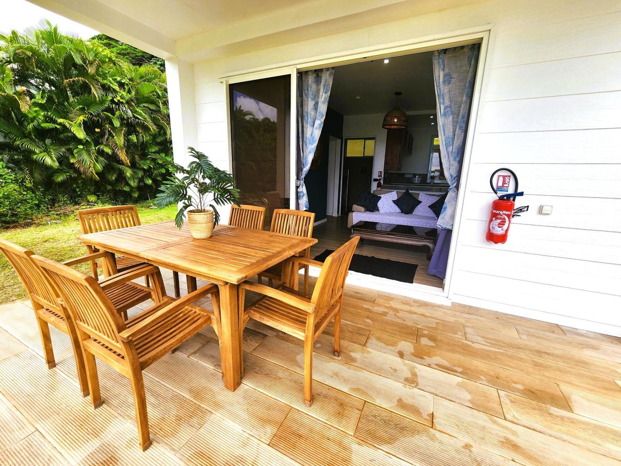 Duplex En Bord De Mer Fare Tahitea Pension Taputapuapea Eksteriør bilde