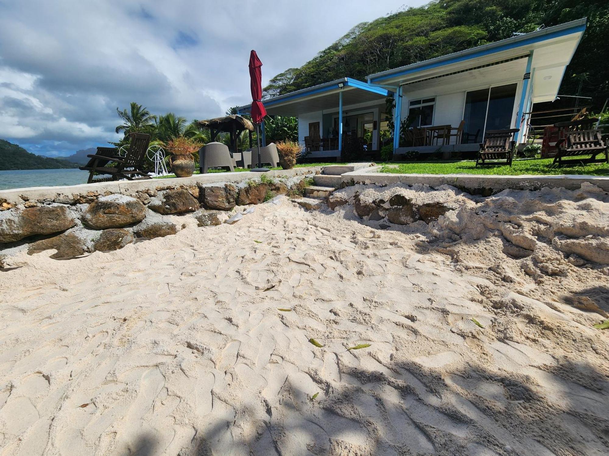 Duplex En Bord De Mer Fare Tahitea Pension Taputapuapea Eksteriør bilde