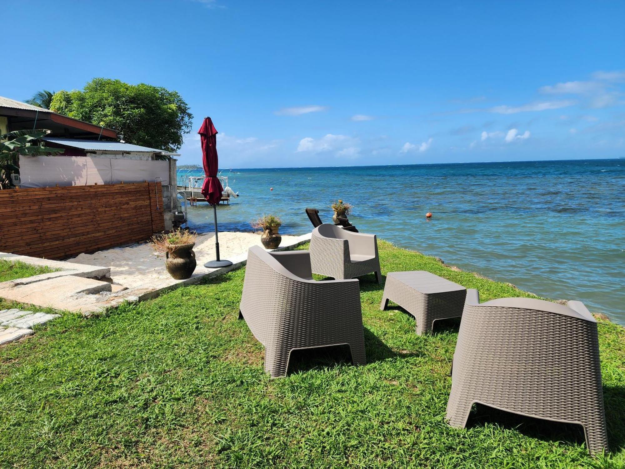 Duplex En Bord De Mer Fare Tahitea Pension Taputapuapea Eksteriør bilde