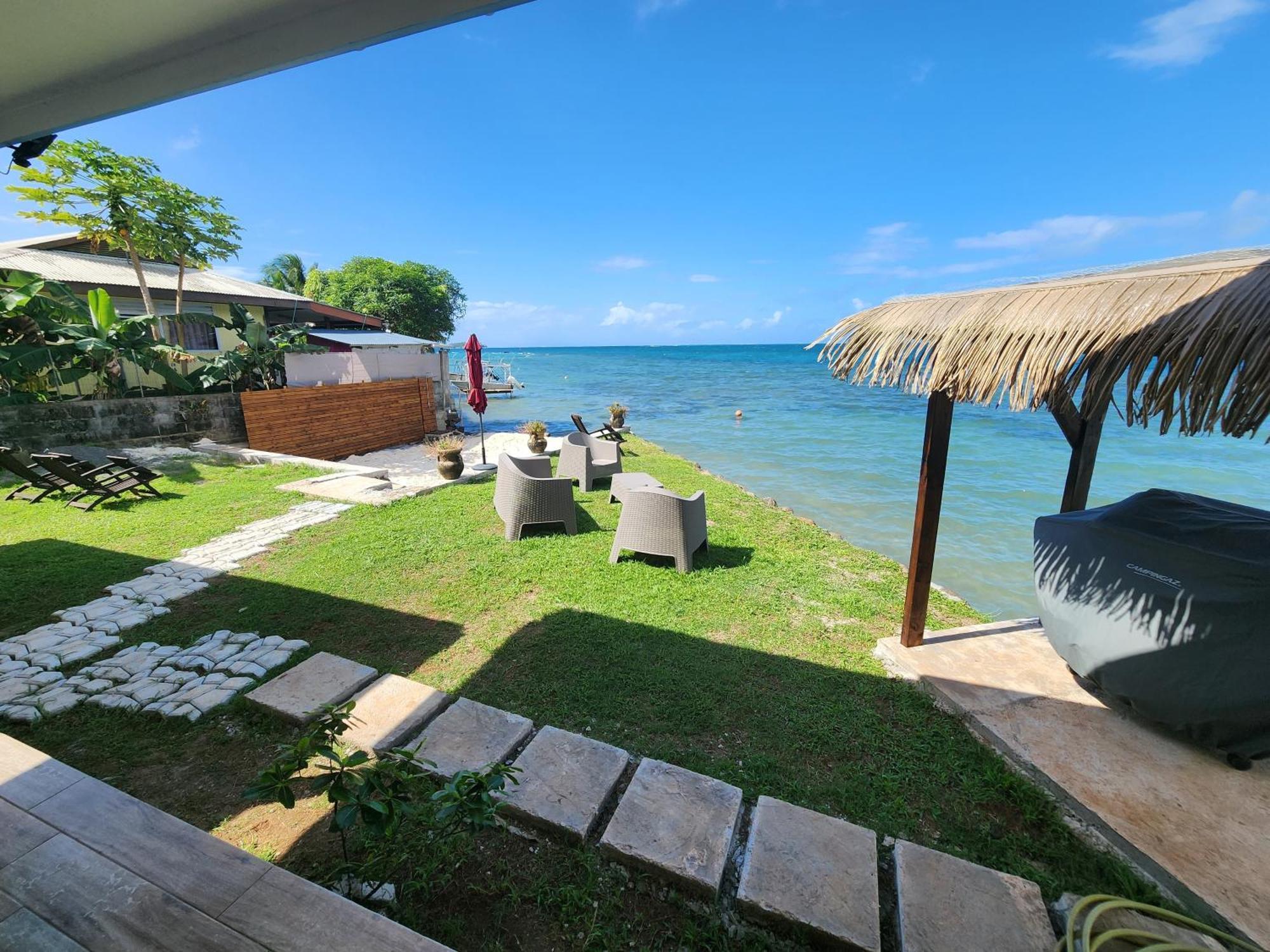 Duplex En Bord De Mer Fare Tahitea Pension Taputapuapea Eksteriør bilde